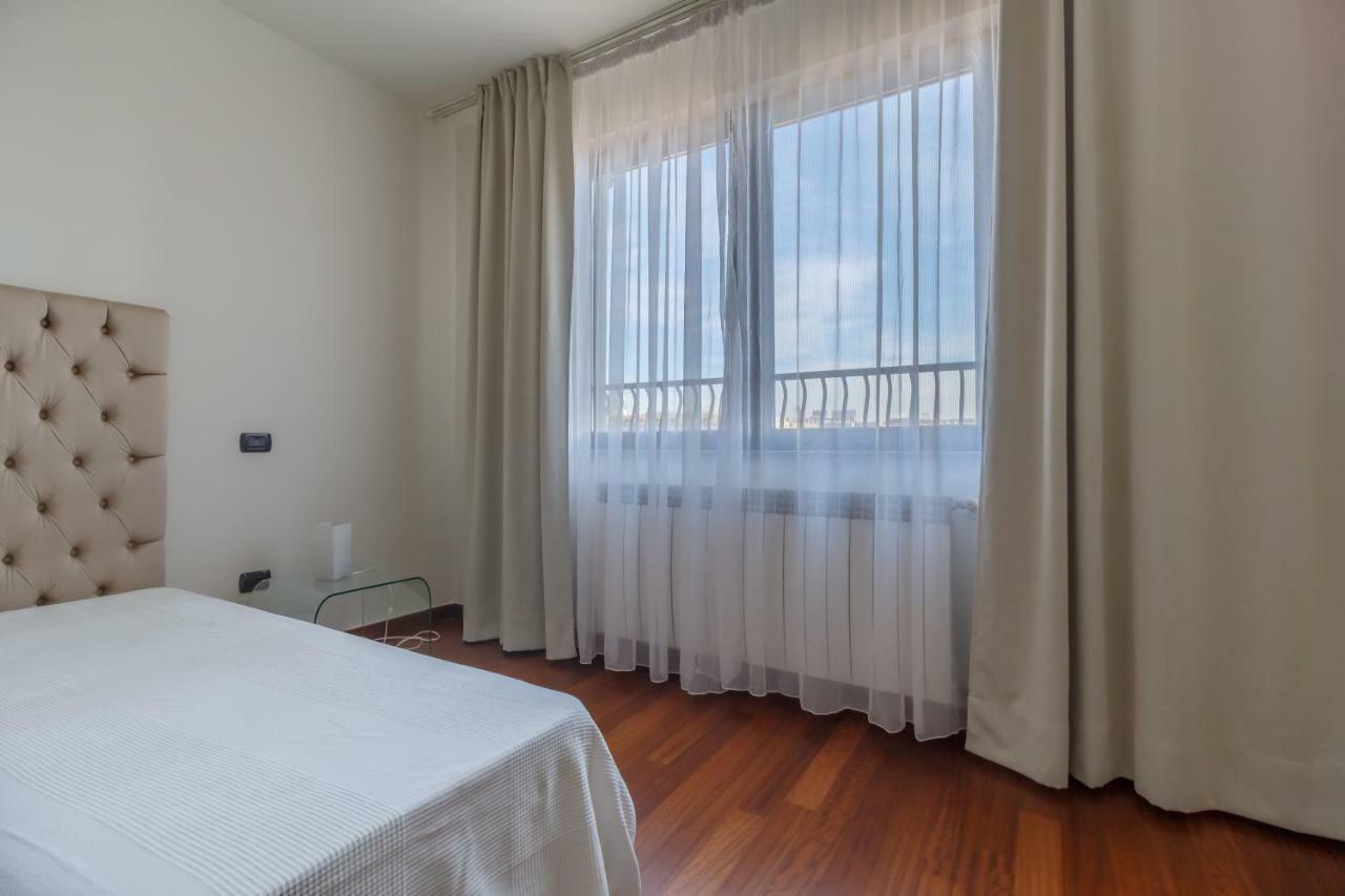City Center Premium Apartments Бухарест Экстерьер фото