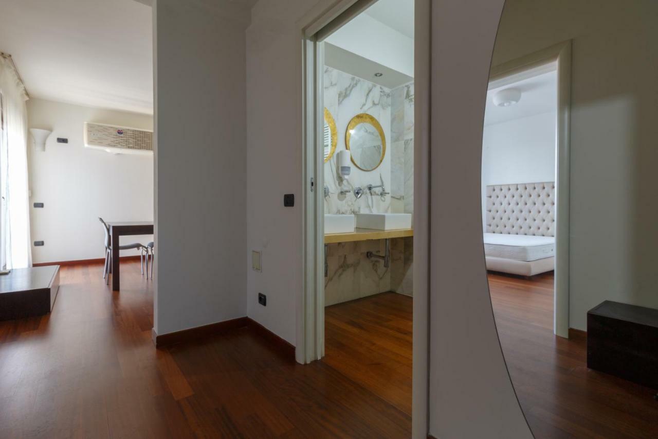 City Center Premium Apartments Бухарест Экстерьер фото