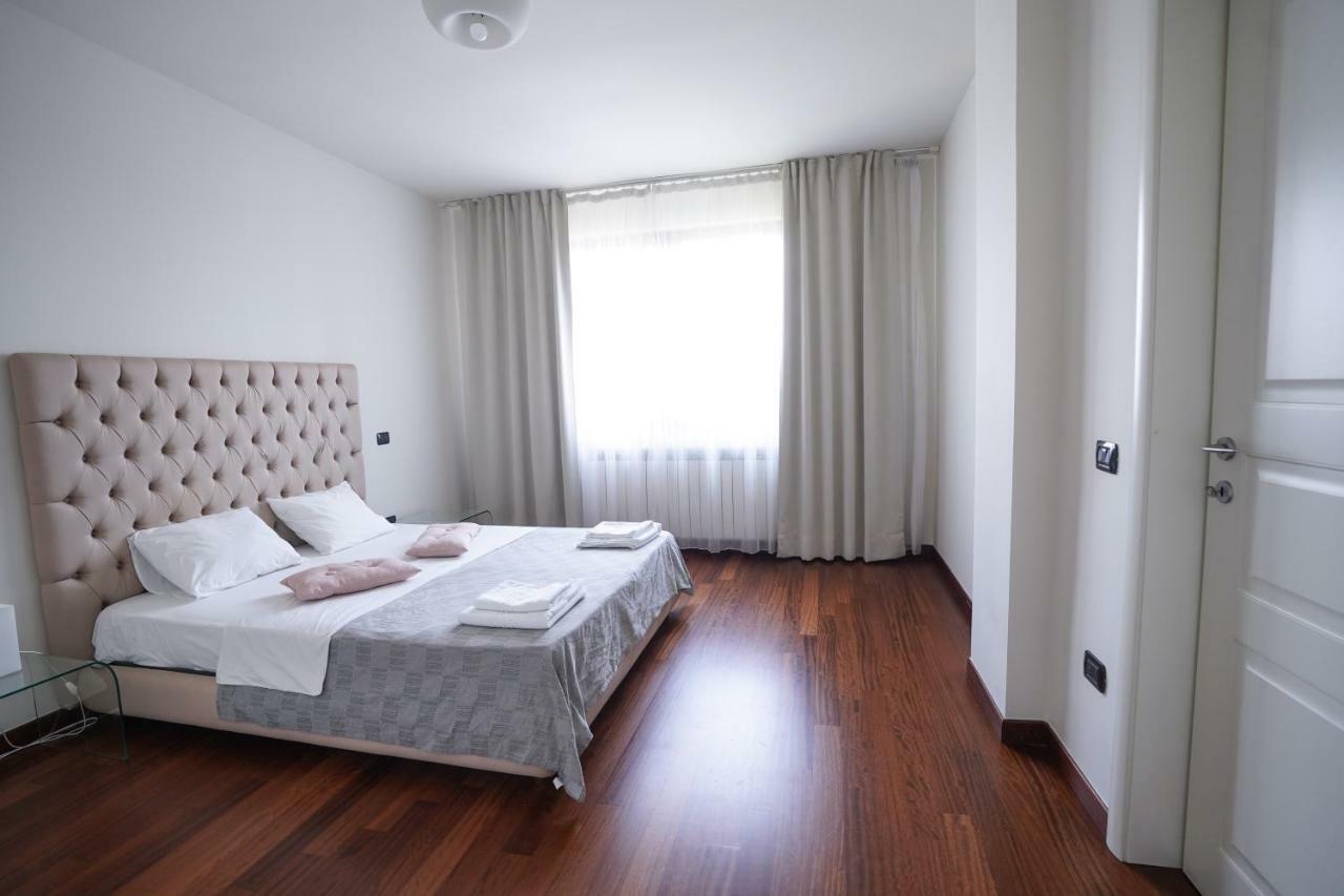 City Center Premium Apartments Бухарест Экстерьер фото