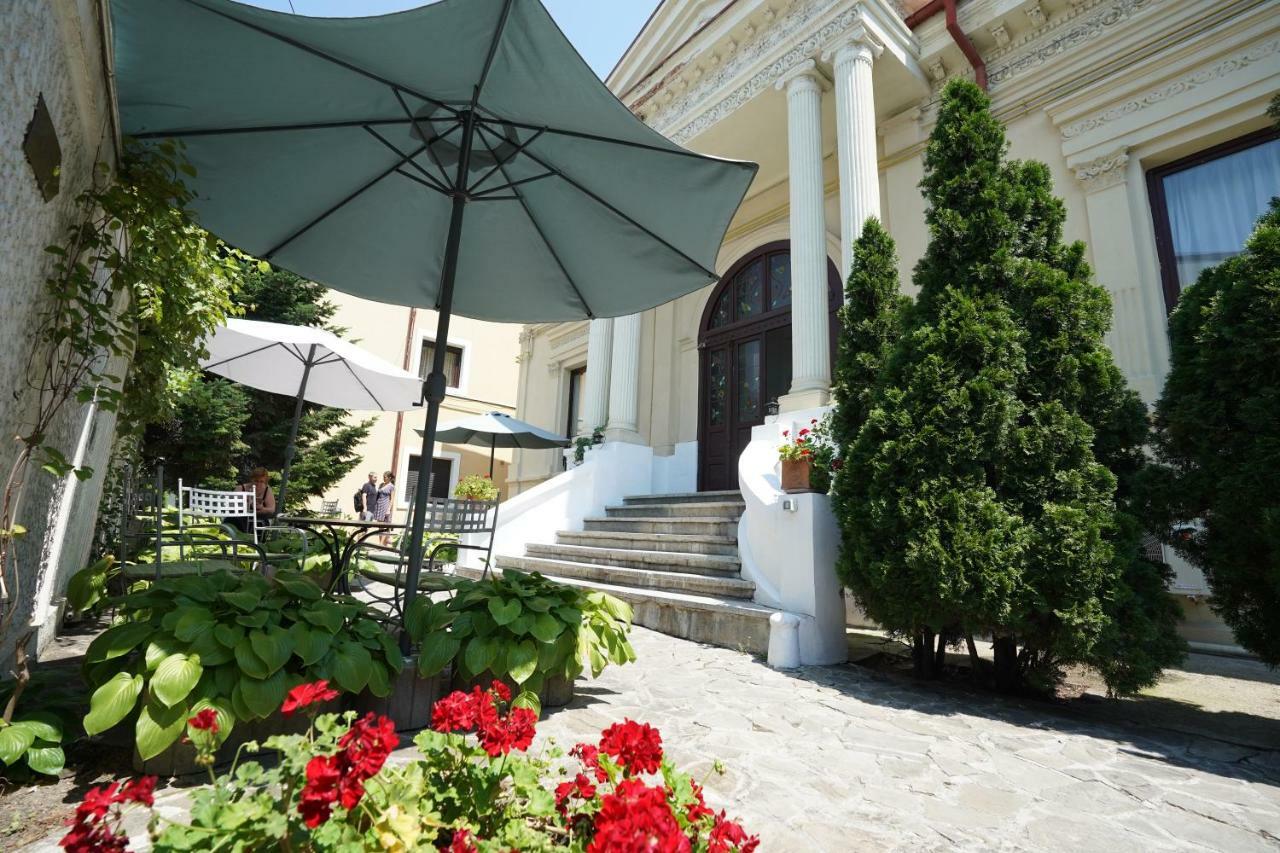 City Center Premium Apartments Бухарест Экстерьер фото