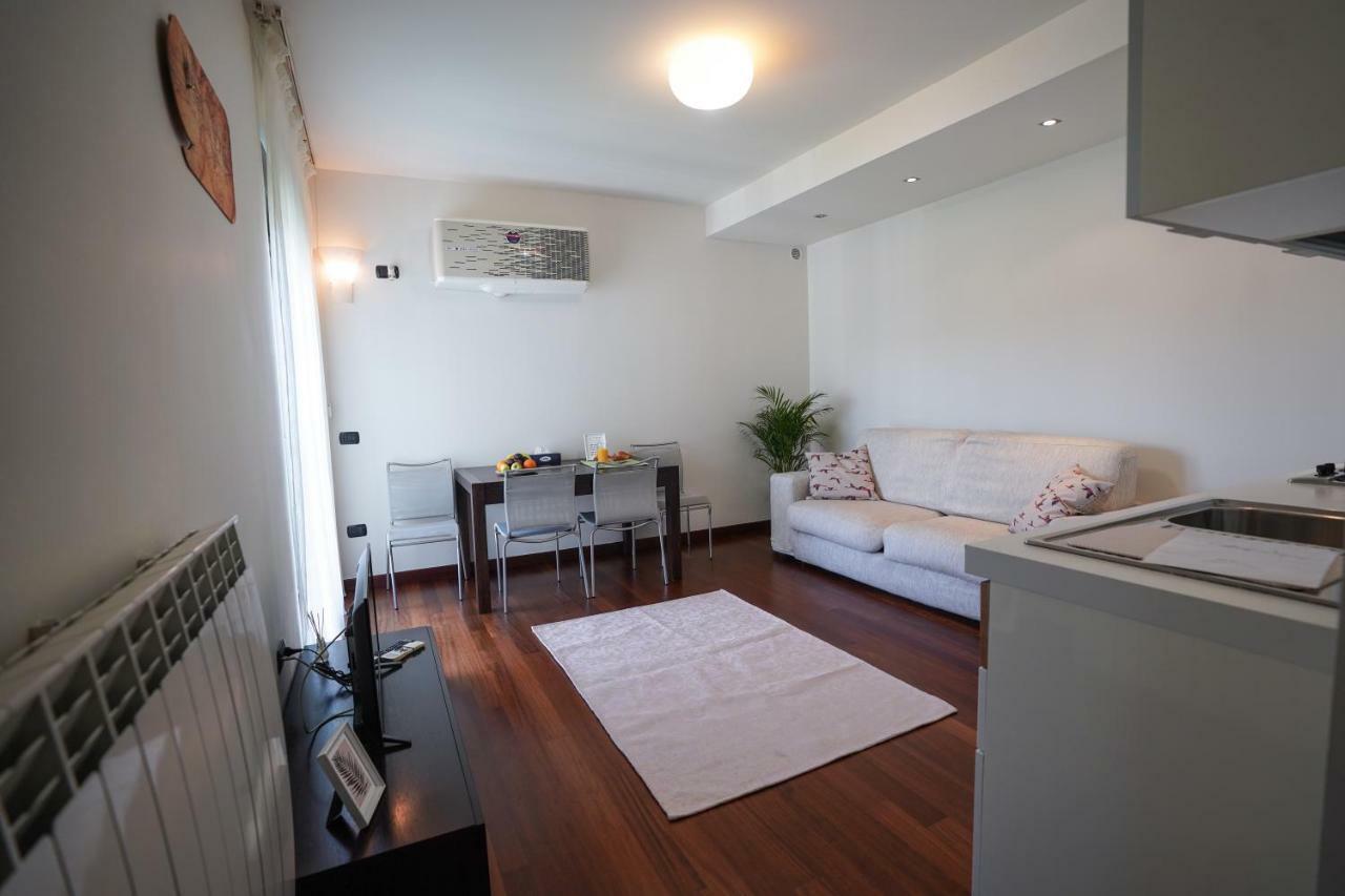 City Center Premium Apartments Бухарест Экстерьер фото